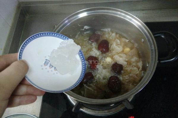 红枣银耳莲子羹的做法图解7