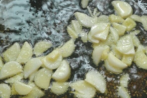 洋葱炒茶树菇的做法图解7