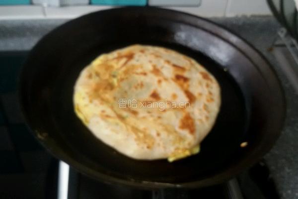 鸡蛋灌饼的做法图解9