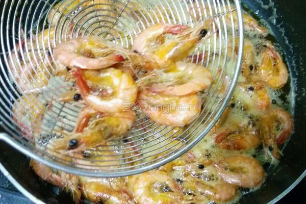 避风塘炒虾的做法图解6
