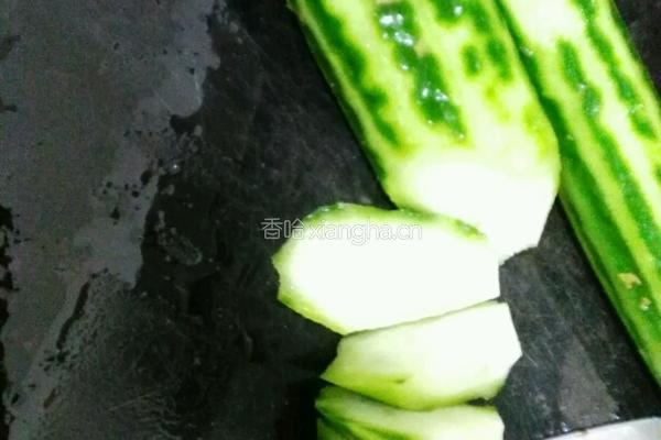 丝瓜肉丸汤的做法图解1
