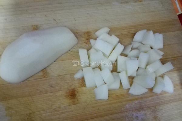 土豆炒鸡胸肉的做法图解3