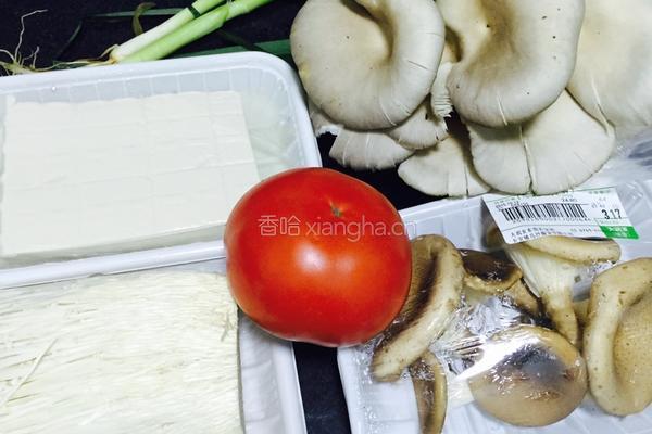 韩式辣白菜大酱汤的做法图解1