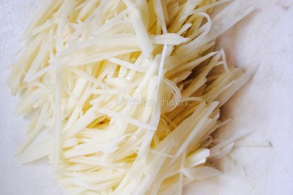 家常土豆丝的做法图解1
