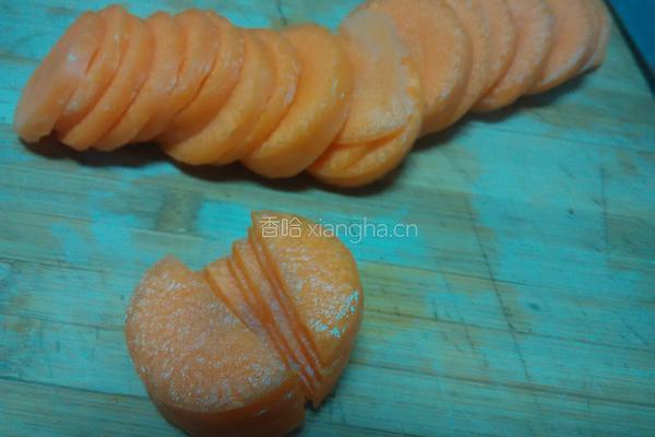 胡萝卜炒肉片的做法图解2