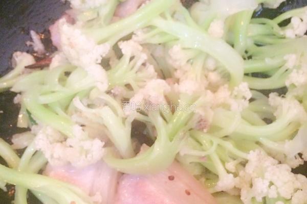 花菜炒五花肉的做法图解6