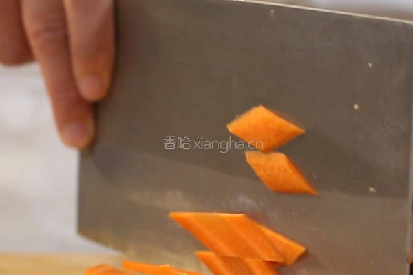 杏鲍菇炒胡萝卜的做法图解2