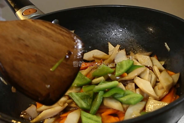 杏鲍菇炒胡萝卜的做法图解7