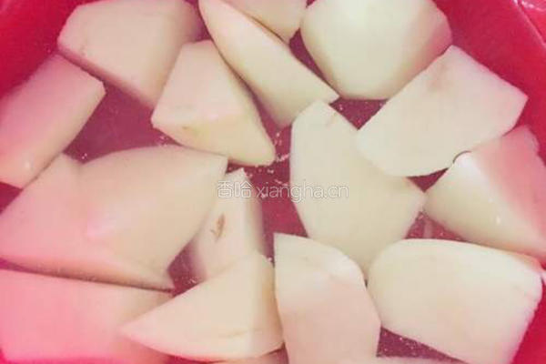 茄子炖土豆的做法图解2