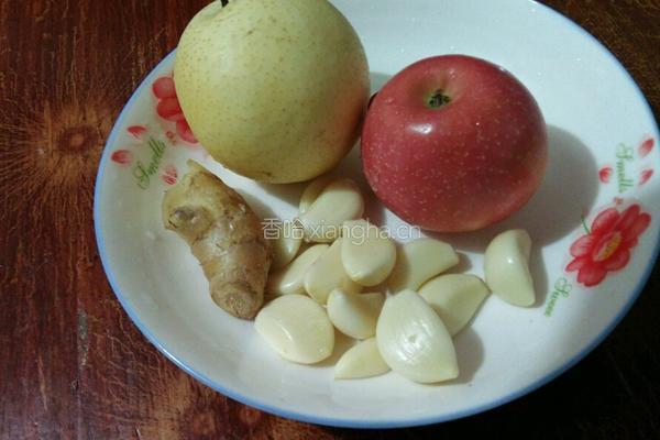 腌制辣白菜的做法图解2