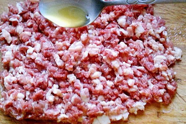 胡萝卜大葱羊肉水饺的做法图解4