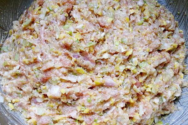 胡萝卜大葱羊肉水饺的做法图解8