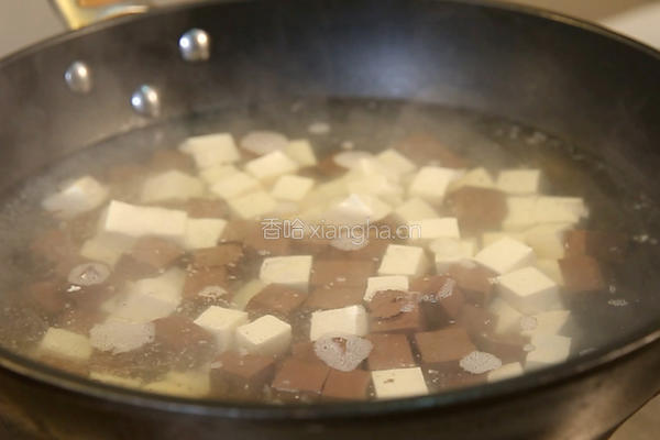 麻辣双色豆腐的做法图解4