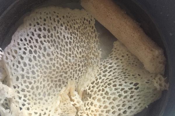 竹荪菇子粉丝汤的做法图解3