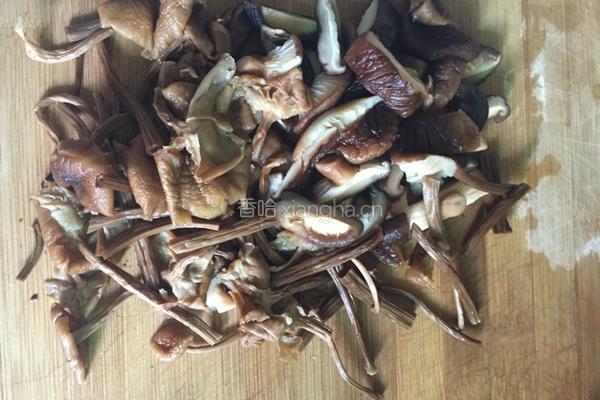 竹荪菇子粉丝汤的做法图解4