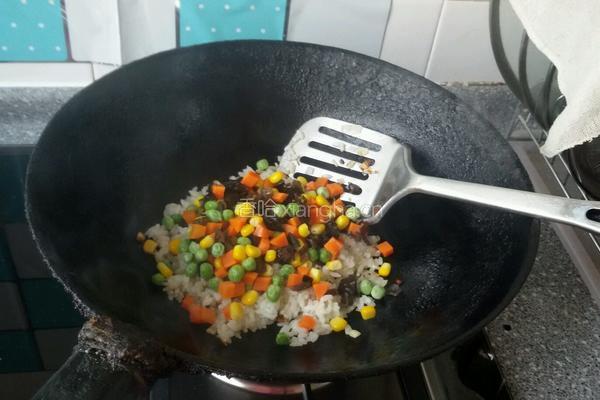 向日葵蛋炒饭的做法图解5