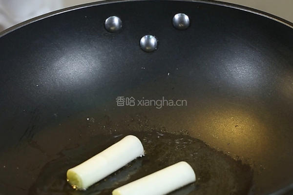 葱烧牛蹄筋的做法图解4