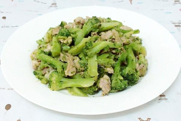 西兰花炒肉的做法图解6