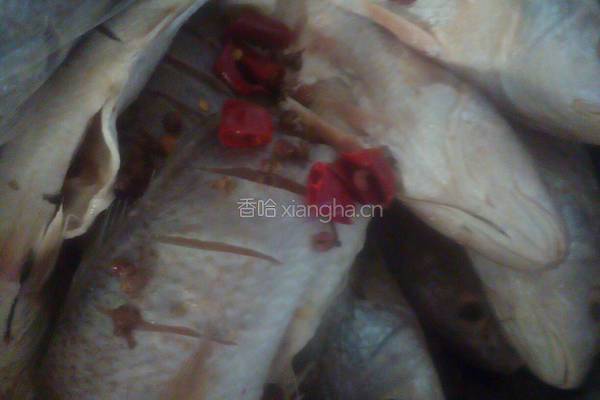 豆豉小黄鱼的做法图解1