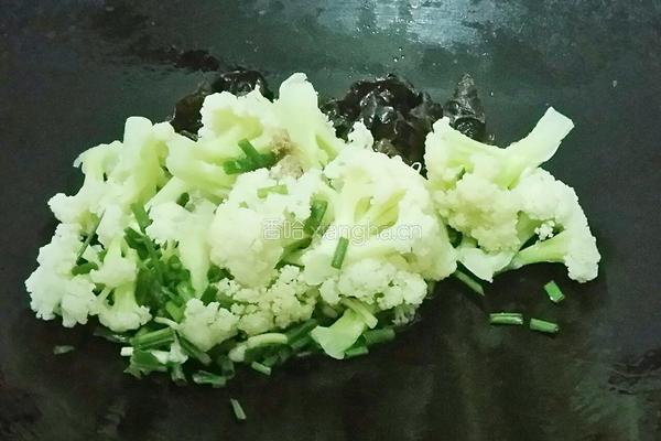木耳花菜的做法图解9