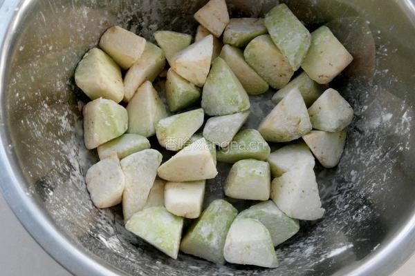 肉段烧茄子的做法图解3