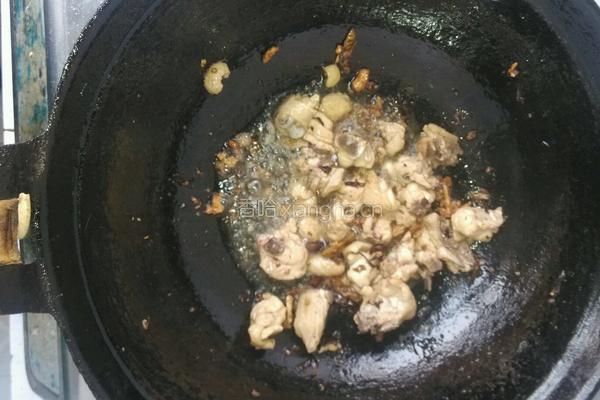 干煸鸡腿的做法图解2