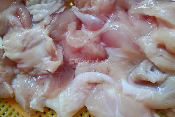 毛豆炒鸡块的做法图解1