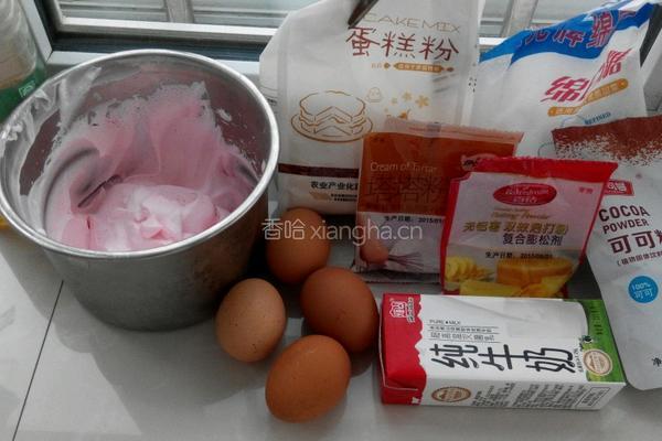 奶牛花纹蛋糕卷的做法图解1