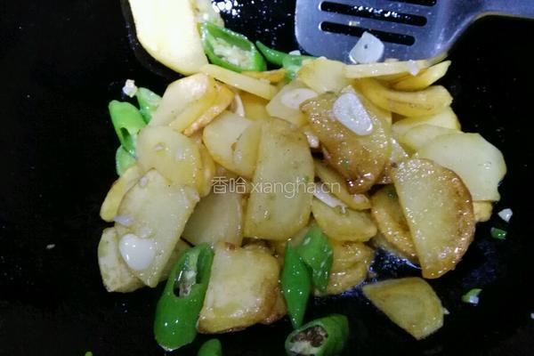尖椒土豆片的做法图解4
