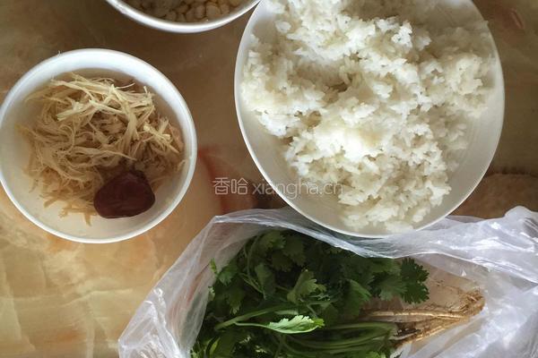 鸡丝杂粮粥的做法图解1