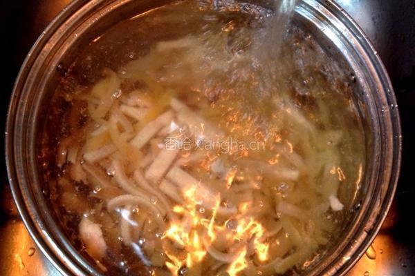 自制的美容肉皮冻的做法图解2