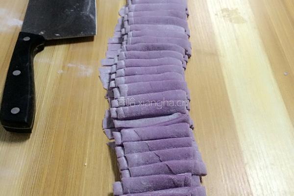 紫薯鸡蛋面的做法图解4
