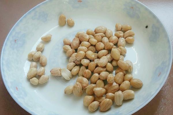 花生莲藕猪蹄汤的做法图解7