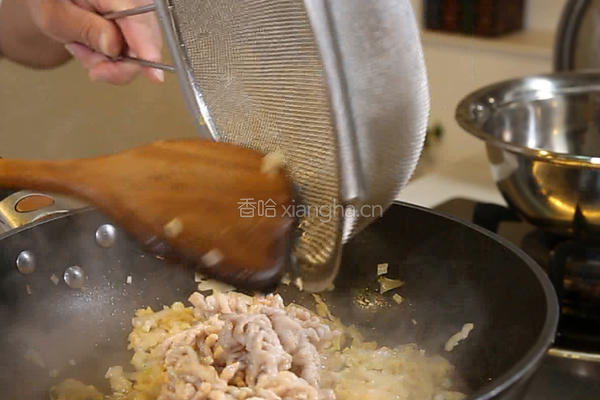 酸菜炒肉丝的做法图解9