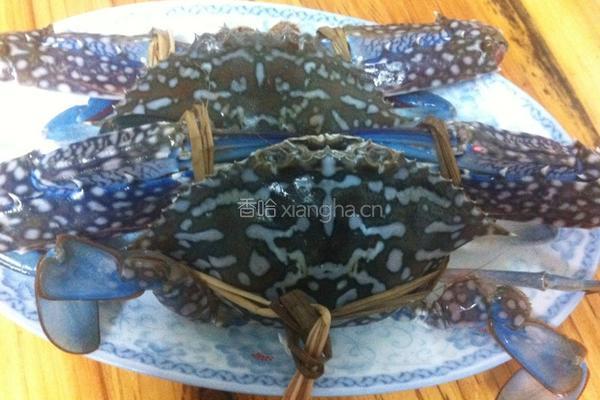 蒜蓉蒸花蟹的做法图解2