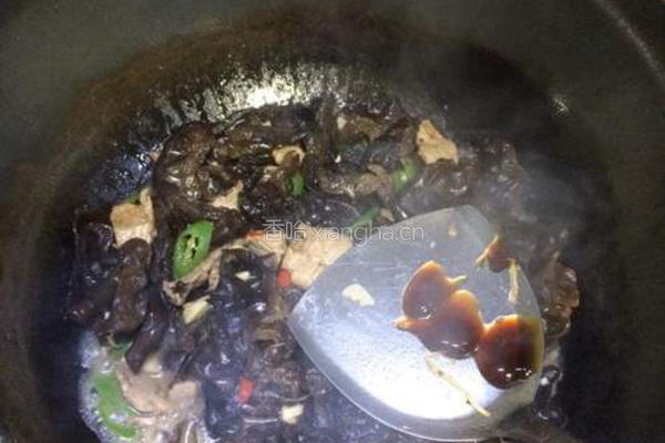 木耳炒肉的做法图解8