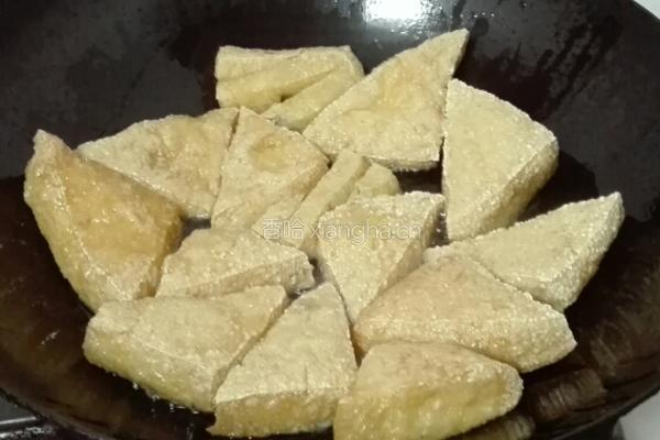 浇汁煎豆腐的做法图解5