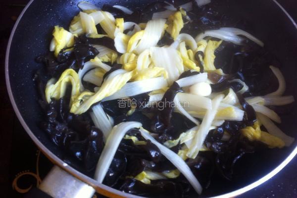 白菜炒黑木耳的做法图解7