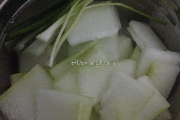 白贝虾仁冬瓜汤的做法图解1