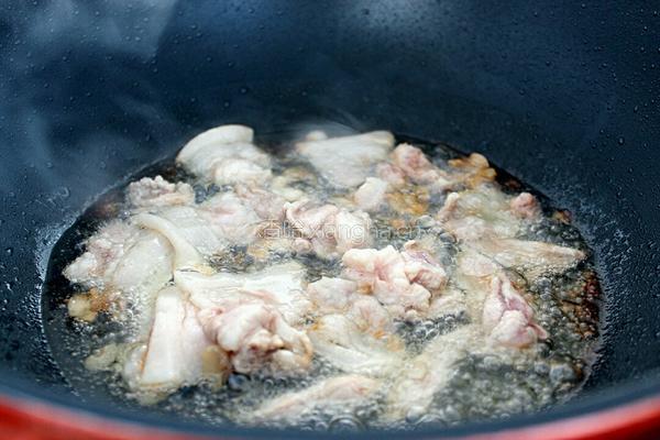 大白菜炖冻豆腐的做法图解3