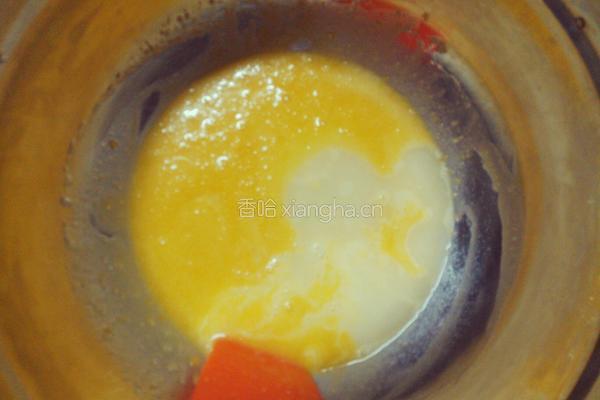 戚风蛋糕6寸(两个)的做法图解3