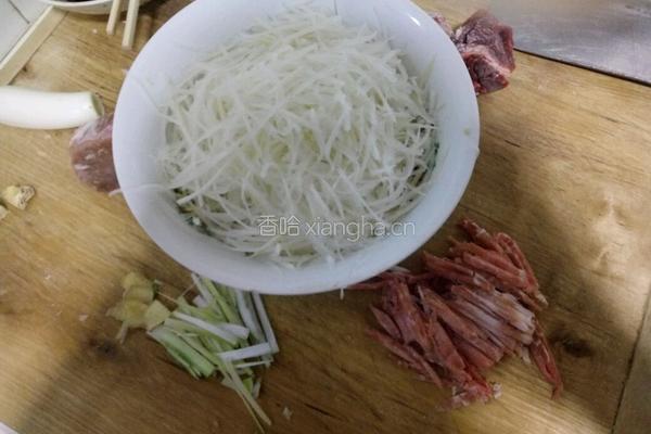 羊肉萝卜汤的做法图解1