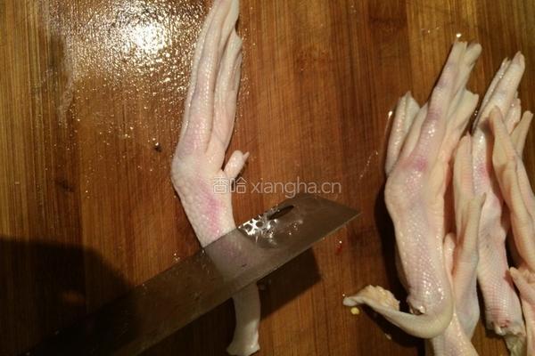 电饭煲酱香鸭脚的做法图解2