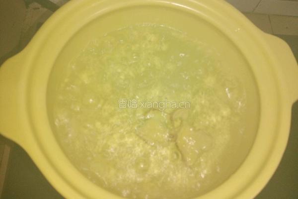 鲜虫草花猪展肉粉肠汤的做法图解3