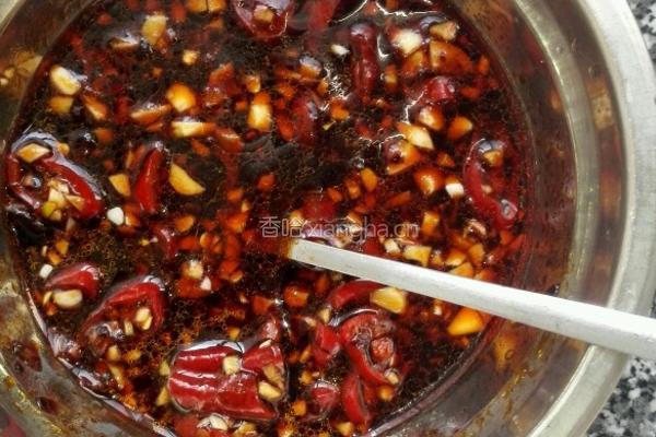 老干妈拌藕丁的做法图解2