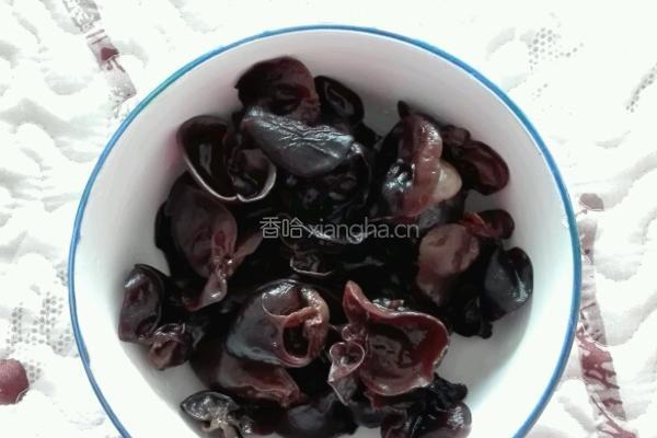 木耳洋葱炒鸡蛋的做法图解5