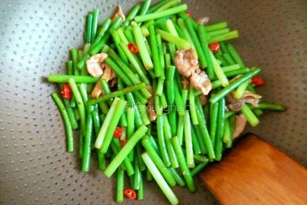 蒜苔炒肉的做法图解8