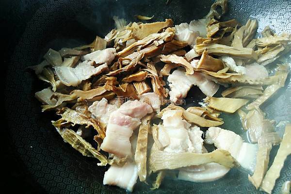笋干烧肉的做法图解10
