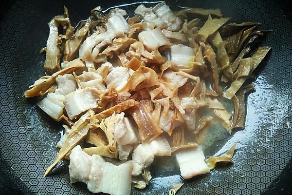 笋干烧肉的做法图解12