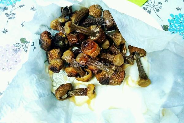 姬松茸炒肉的做法图解4